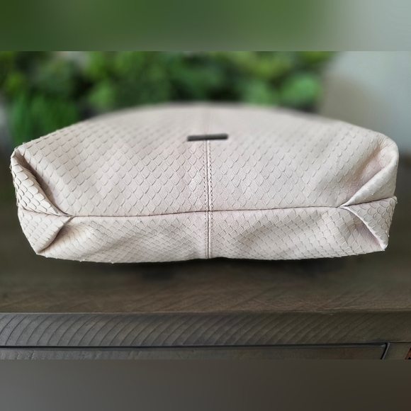 Rebecca Minkoff NWOT Blush/Pale Pink Scale Textured Leather Hobo/Crossbody - Picture 11 of 15